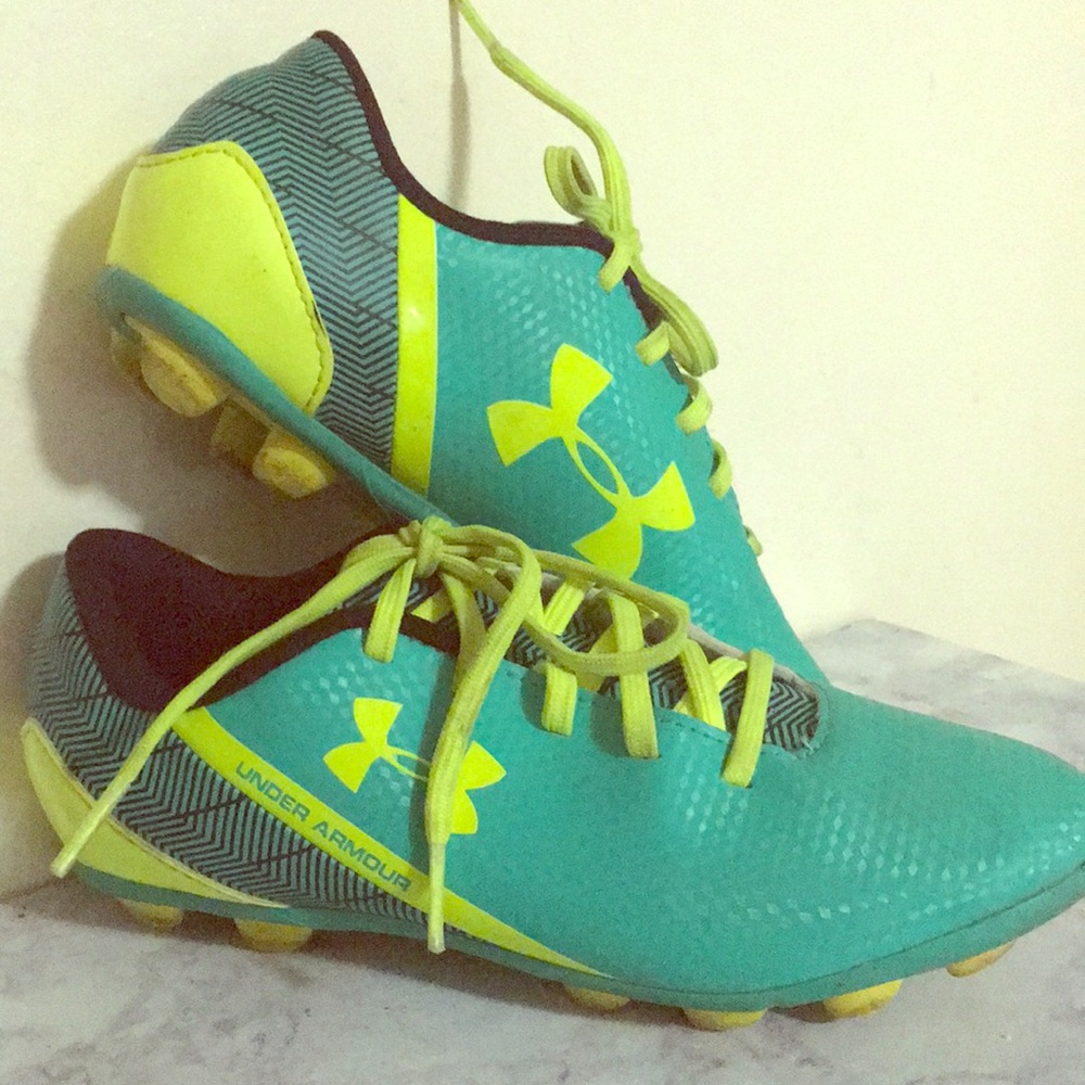 Ground soccer cleats (unisex)